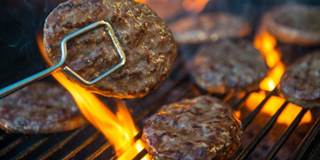 High prediagnosis grilled, smoked meat intake linked to 23% increased risk of all-cause mortality High prediagnosis grilled, smoked meat intake linked to 23% increased risk of all-cause mortality