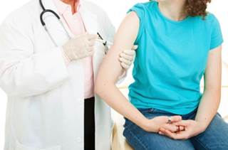 Young Adults' Flu Vaccination May Boost Protection for Seniors Young Adults' Flu Vaccination May Boost Protection for Seniors