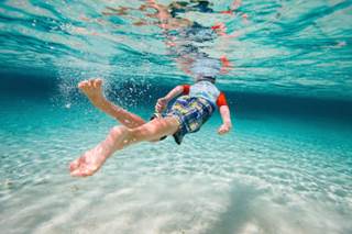 Acute CNS Complications After Breath-Hold Diving Seen in Children Acute CNS Complications After Breath-Hold Diving Seen in Children