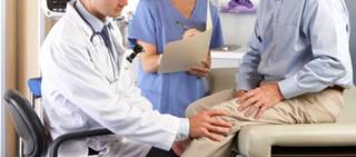 doctor man knee pain doctor man knee pain