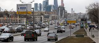 Study couldn't prove cause-and-effect, but risk rose as proximity to traffic increased, researchers report Study couldn't prove cause-and-effect, but risk rose as proximity to traffic increased, researchers report