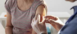 A review of randomized studies was conducted analyzing the effectiveness of IIV3-HD in adults aged ≥65 years A review of randomized studies was conducted analyzing the effectiveness of IIV3-HD in adults aged ≥65 years