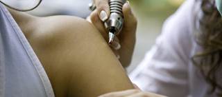 Case report describes 19-year-old woman who had unsatisfactory aesthetic result from tattooing Case report describes 19-year-old woman who had unsatisfactory aesthetic result from tattooing
