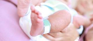 HRV presence does not alter risk of UTI; 29 to 90 day olds with HRV less likely to have bacterial infection HRV presence does not alter risk of UTI; 29 to 90 day olds with HRV less likely to have bacterial infection
